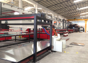 不锈钢蜂�H�板生��车间